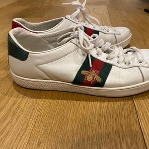 Authentic Women's Gucci Ace Embroidered Sneakers
